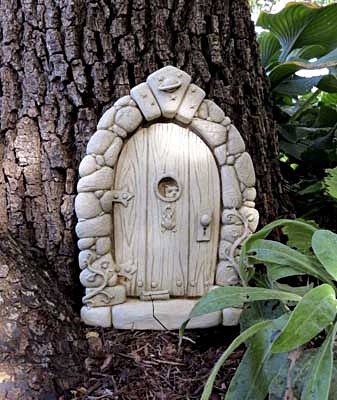 1237 - Knock Knock - Fairy Doors with Carruth.!