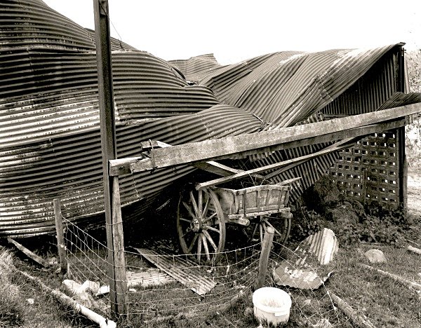 CART & BARN AT LLETYSYNOD, New Row, Ceredigion 2010 - CEREDIGION FARMHOUSES