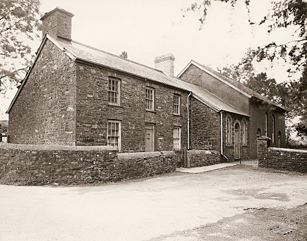 TREFENTER CHAPEL & CHAPEL HOUSE, Trefenter, Ceredigion 2010 - CEREDIGION FARMHOUSES