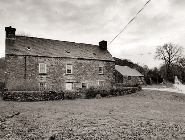 MYNACHLOG FAWR, Ystrad Fflur, Pontrhydyfendigaid, Ceredigion 2016 - CEREDIGION MANSIONS