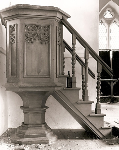 THE PULPIT, Empty St Matthews, Church at Goginan, Ceredigion 2006 - OTHER WELSH RUINS