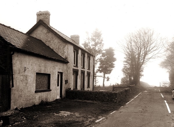 POST BACH, Synod Inn, Ceredigion 2014 - CEREDIGION FARMHOUSES