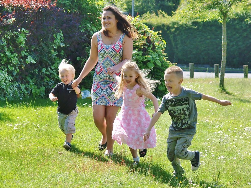  - solo & group portraits