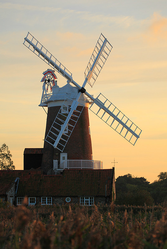 Cley Windmill - The Land