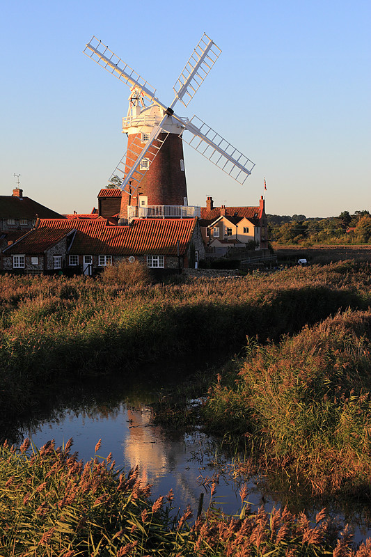 Cley Windmill - The Land