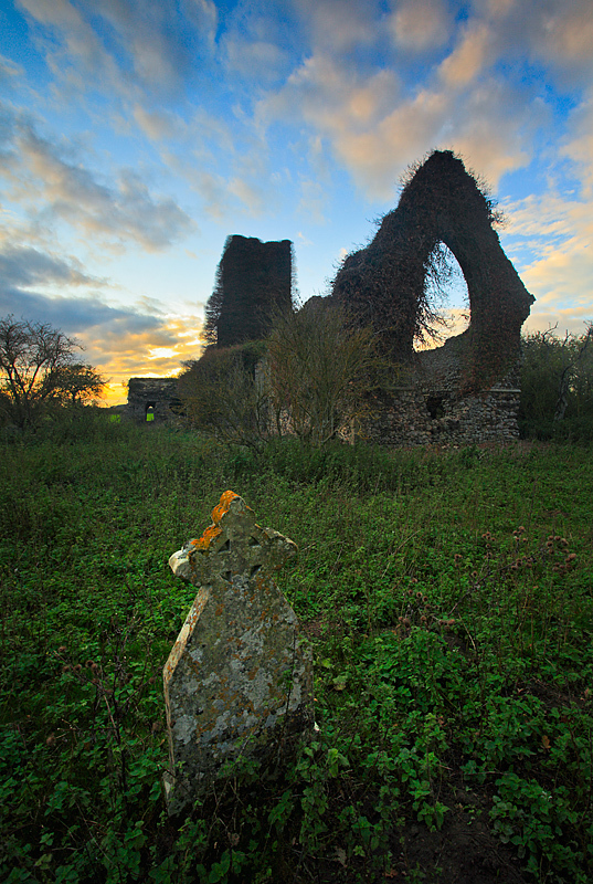 St Felix at Babingly. - Ruins