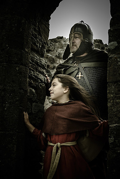 Saxon Eorl & Daughter - Historical Re-enactment