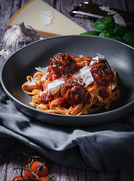 Tagliatelle with meatballs - Food