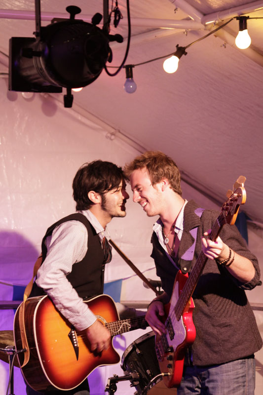 White Shoe Brown Shoe ft Tony Britten  Guest_0463 - White Shoe Brown Shoe 2010