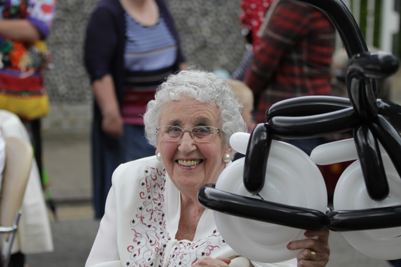 IMG_4343 - HM Queen Elizabeth 11 - Street Birthday Party Holt 2016