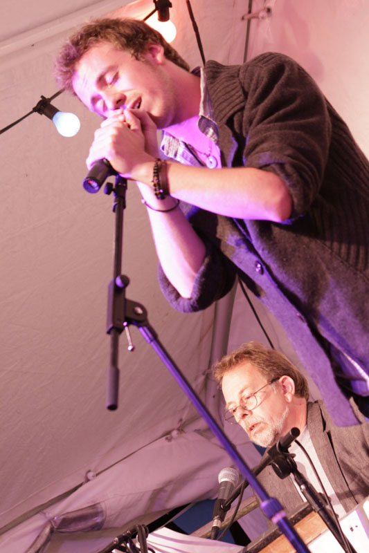 White Shoe Brown Shoe ft Tony Britten  Guest_0184 - White Shoe Brown Shoe 2010