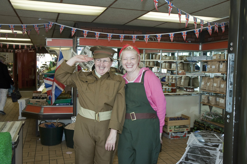 IMG_8120 Bembows Greengrocer - Salute The Forties in Holt 2015