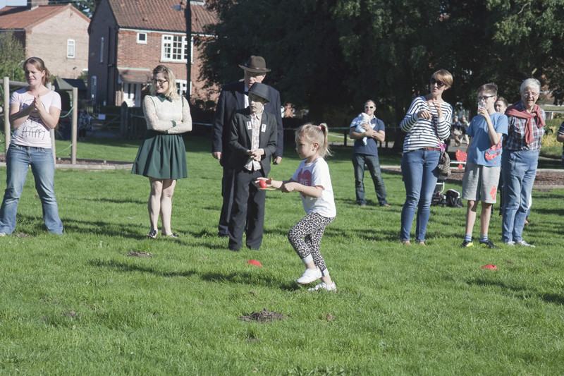 IMG_8267 - Childrens Event King George V Peacock Lane 2015