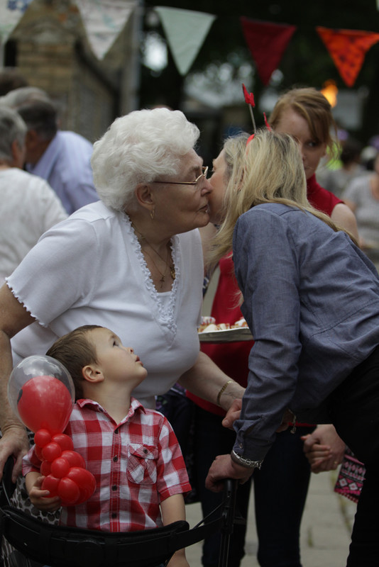 IMG_4396 - HM Queen Elizabeth 11 - Street Birthday Party Holt 2016