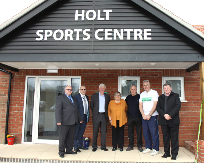 5 IMG_4339 - Holt Sports Centre 2016