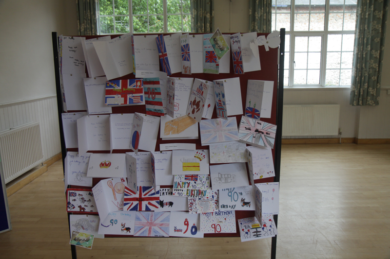 IMG_4174 - HM Queen Elizabeth 11 - Street Birthday Party Holt 2016