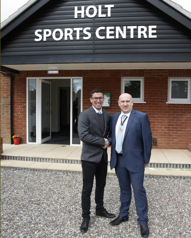 12 IMG_4327 - Holt Sports Centre 2016