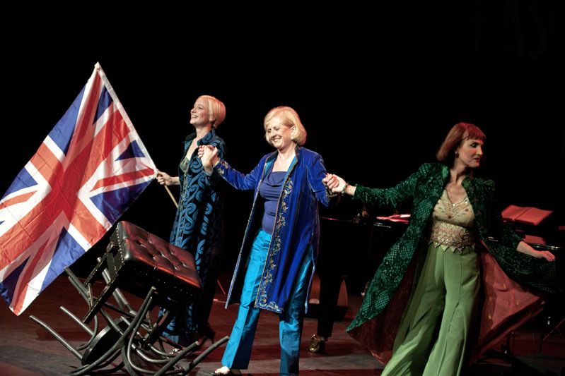 IMG_8076 - Fascinating Aida 2011