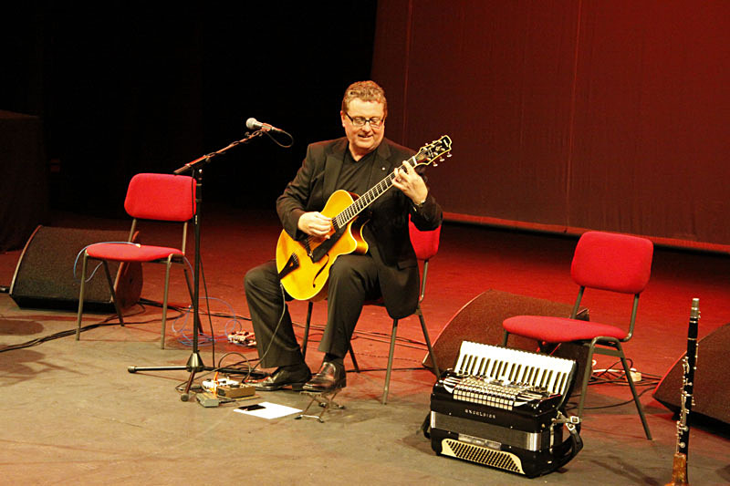 Martin Taylor Spirit of Django_05 - Martin Taylor -Spirit of Django 2010