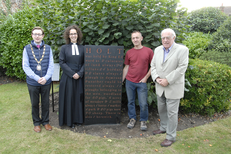 _DSC1009 - Holt Domesday Stone