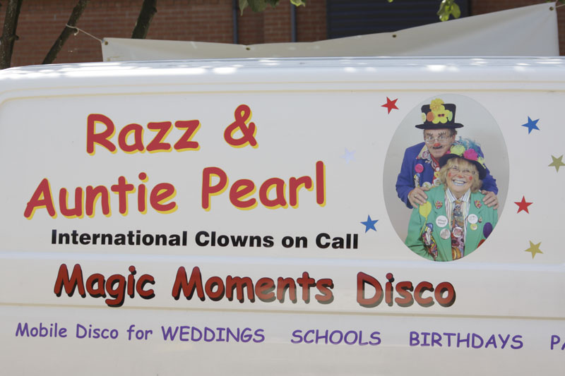 Razz  Auntie Pearl_04 - Razz the Clown & Auntie Pearl 2010