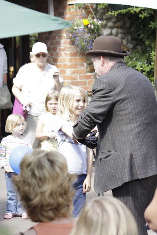 Bob Percy Magician_06 - Bob PercyMagician 2010