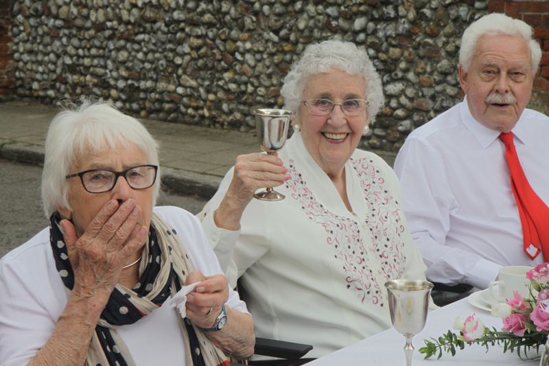 IMG_4261 - HM Queen Elizabeth 11 - Street Birthday Party Holt 2016