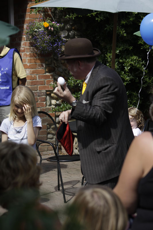 Bob Percy Magician_03 - Bob PercyMagician 2010