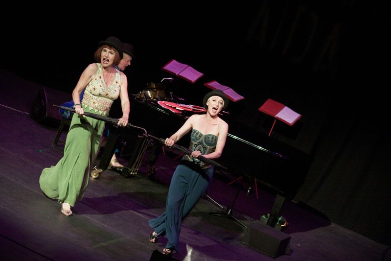 IMG_8006 - Fascinating Aida 2011