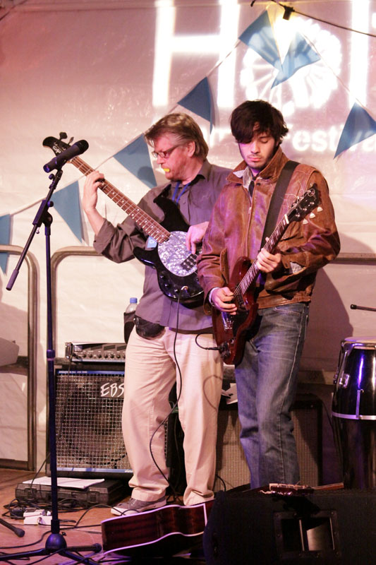 White Shoe Brown Shoe ft Tony Britten  Guest_0168 - White Shoe Brown Shoe 2010