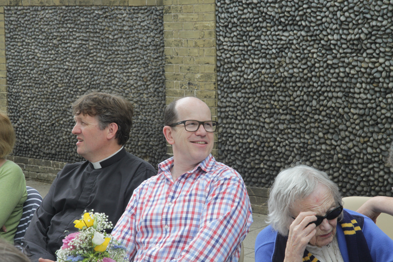 IMG_4271 - HM Queen Elizabeth 11 - Street Birthday Party Holt 2016