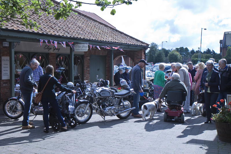 IMG_7939 Vintage Motorcycles - Salute The Forties in Holt 2015