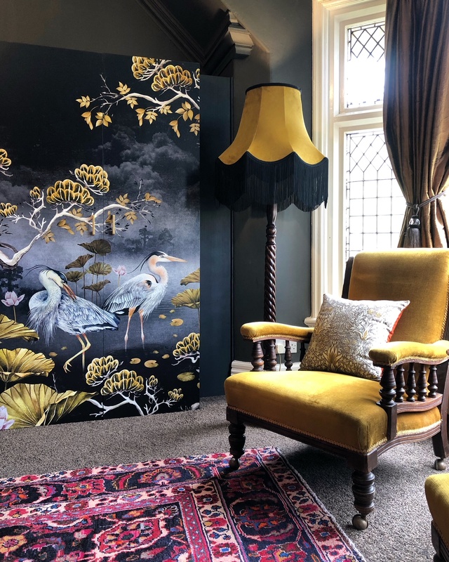  - SPACIOUS FOUR POSTER ROOM