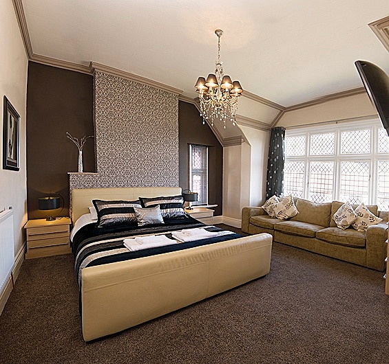  - SPACIOUS SUPERKING DECO ROOM