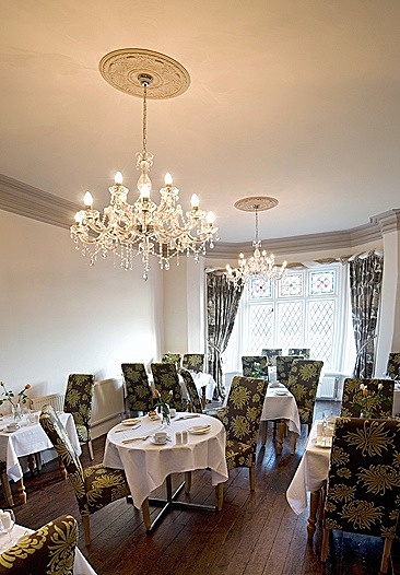  - LOUNGE & BREAKFAST ROOM