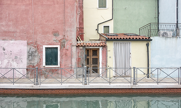PASTELS - BURANO - THE LAGOON ISLANDS