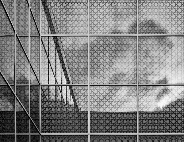 AGA KAHN MUSEUM - TORONTO - B&W - IN THE CITY