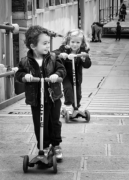 THE RACE - VENICE - VENICE IN B&W