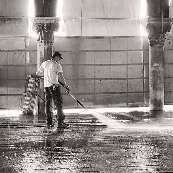 AFTER THE MARKET- VENICE - VENICE IN B&W