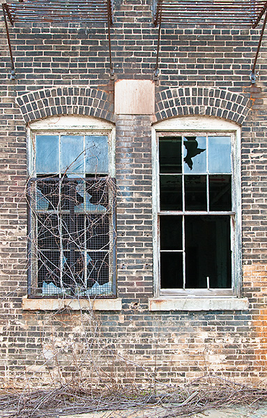 Aperture #7 - Brantford - MASSEY-FERGUSON - BRANT COUNTY