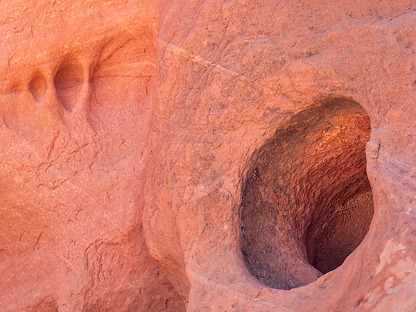 ROCK DETAIL, VALLEY OF FIRE - NEVADA - PHOTO STORAGE