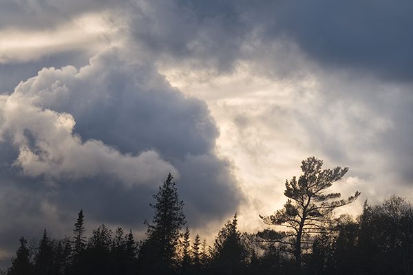 LAKE HURON CLOUDS - BRUCE PENINSULA - THE BRUCE, OCTOBER 2018