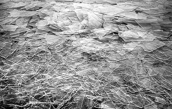 ICE PLATES #1 - PORTRYERSE - B&W - IN THE COUNTRY