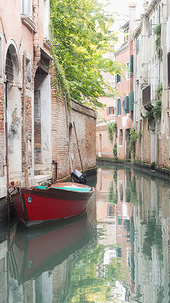 QUIET CANAL - VENICE - VENICE IN COLOUR