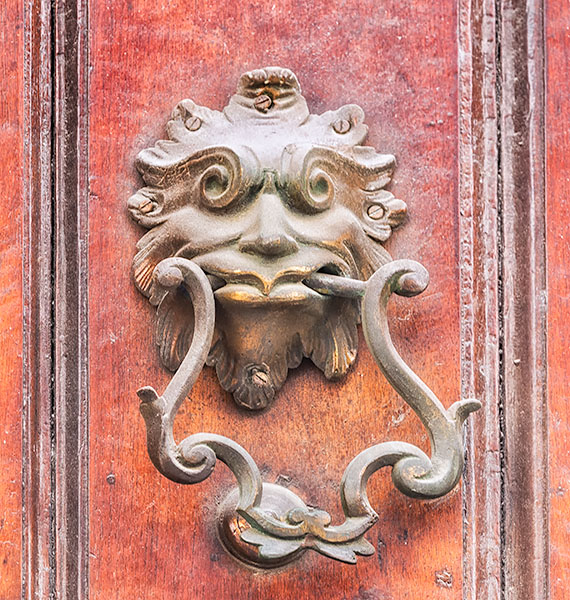 DOOR KNOCKER DETAIL - HAVANA - CUBA