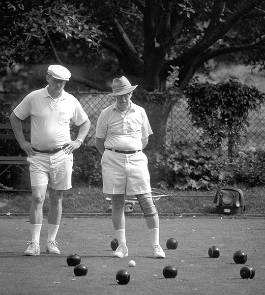 LAWN BOWLING - NYC - NEW YORK IN BLACK AND WHITE