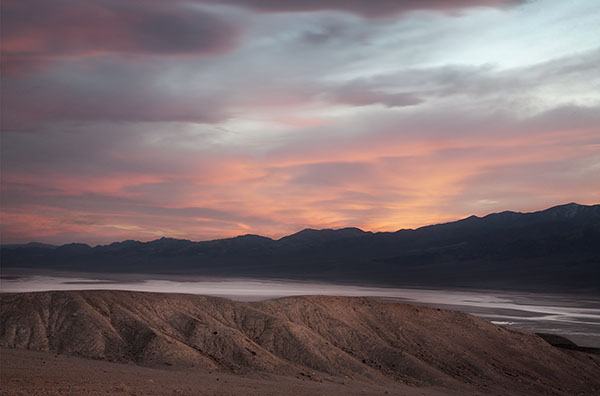 BADWATER - DEATH VALLEY NP - THE BADWATER ROAD