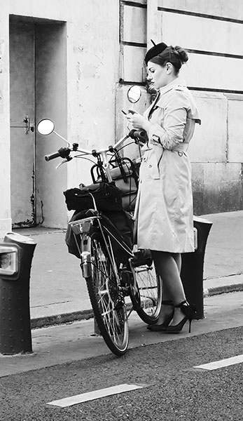 LA PARISIENNE - PARIS