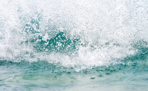 BREAKING WAVE - GEORGIAN BAY - BAY & SHORE