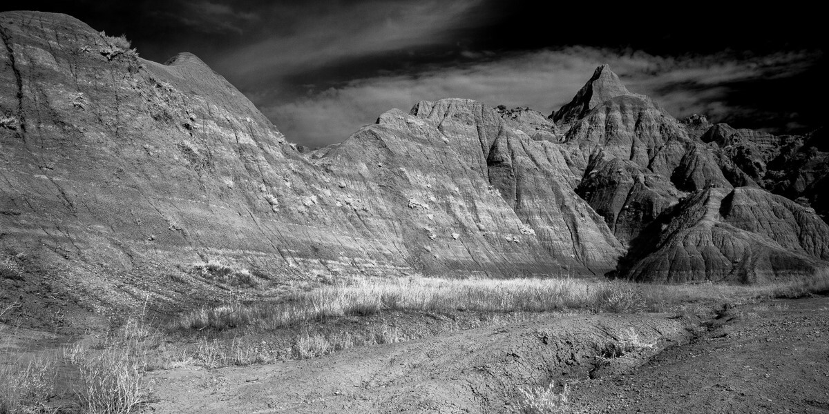 Saddle Pass and Medicine Root Trail - Badlands National Park
